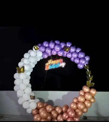 Oh Baby neon sign circular balloon arch setup, Gurugram
