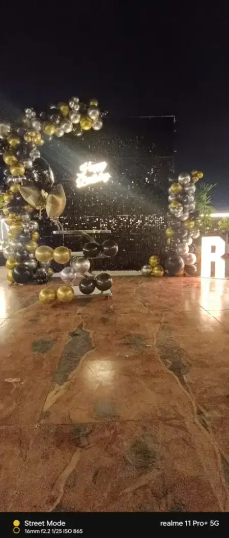 Retail Store Grand Launch Balloon Pillars